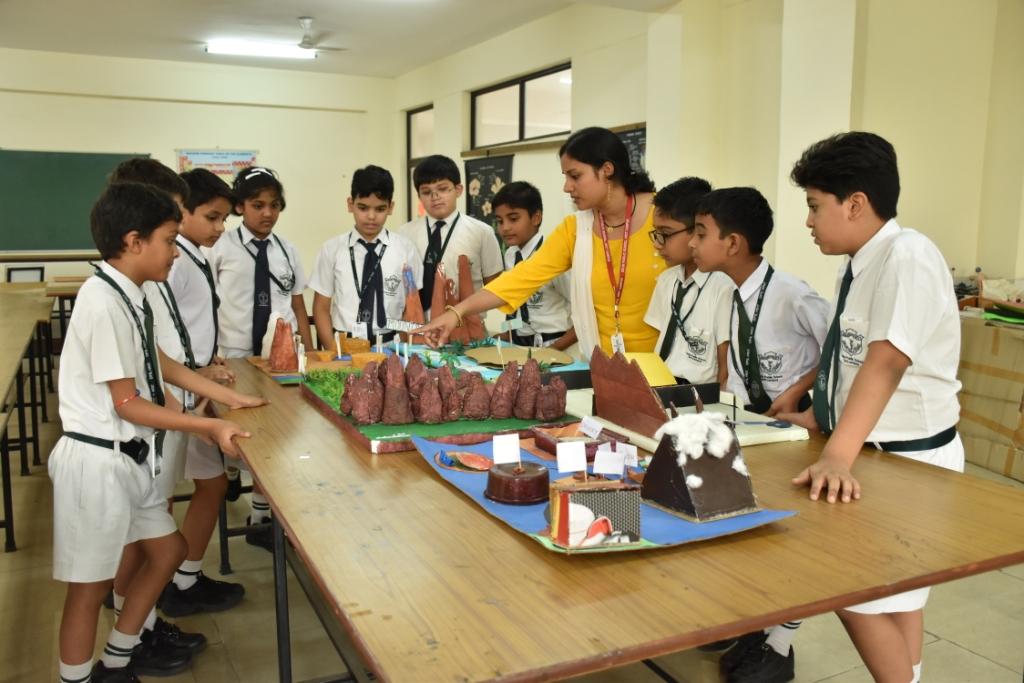 Delhi Public School HRIT - lab03