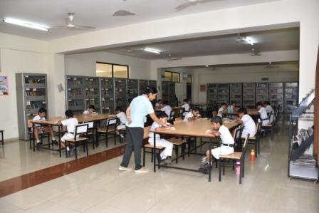 Delhi Public School HRIT - lib01